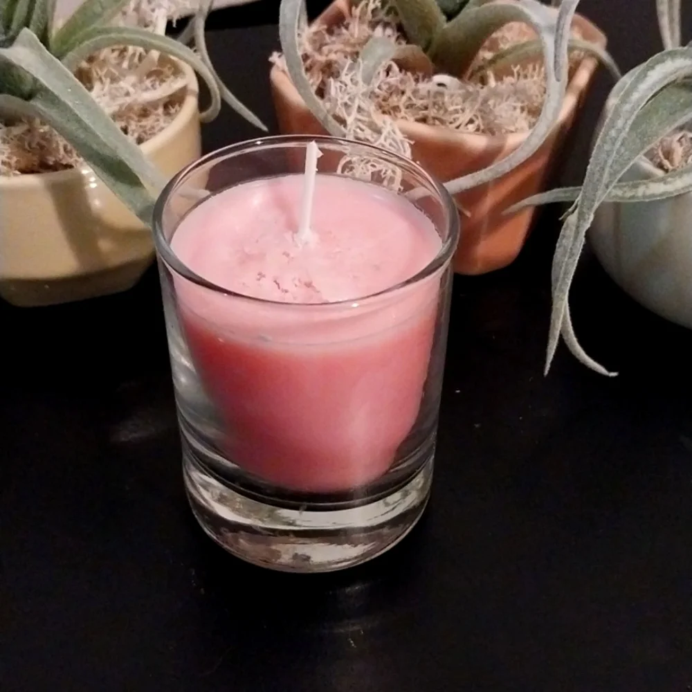 Hand crafted Strawberry Cobbler Candle NWT - Picture 1 of 1